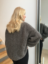 Indlæs billede til gallerivisning My Fluffy Knit - Sweater
