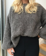 Indlæs billede til gallerivisning My Fluffy Knit - Sweater
